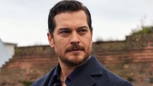 Çağatay Ulusoy Uykucu Adam Filminde Hangi Rolü Üstlenecek?