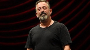 Cem Yılmaz Yaptığı Hatayı Keyifle Anlattı!