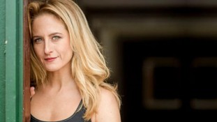 Meme Kanseri Olan Canan Ergüder Setlere Dönüyor