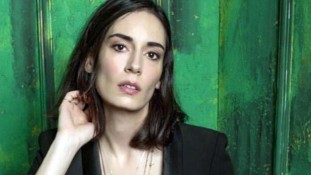 Ünlü Oyuncu Melisa Sözen’den Milyonluk Anlaşama