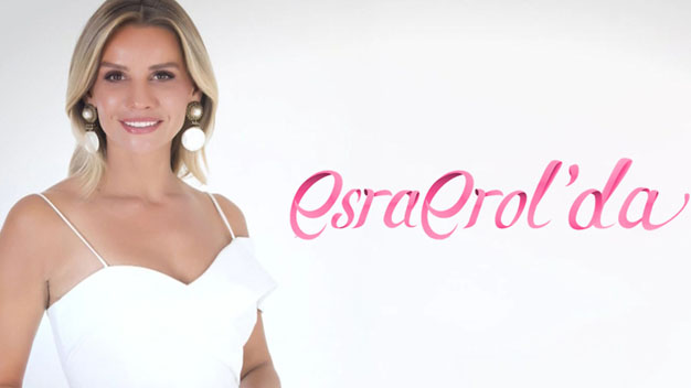 Esra Erol’un Gafını Oyuncu Elçin Sangu Tiye Aldı!