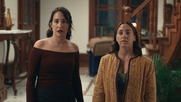 Platonik Mavi Dolunay Otel Dizisindeki Otel Nerededir?